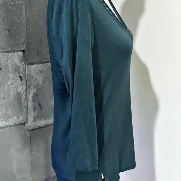 Laila Jayde Forest Green Shirt - Picture 3 of 4